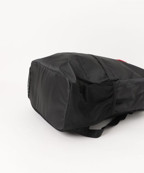 HUNTER（ハンター）の「【HUNTER】ハンター　ORIGINAL ESSENTIAL BACKPACK　バックパック（バックパック/リュック・レディース・オリーブ/ネイビー/レッド/ブラック・FREE）」の6枚目の写真