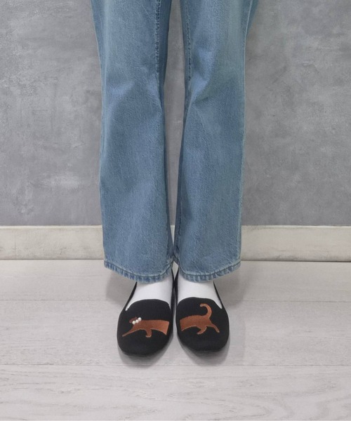 Bleu Bleuet(ブルーブルーエ)の「パールcatパンプス(パンプス・レディース・バーガンディー/ブラック・M/L)」の1枚目の写真