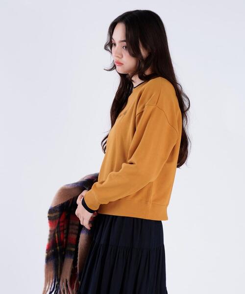 To b. by agnes b.(トゥービーバイアニエスベー)の「コットン ロゴ スウェットプルオーバー(スウェット・レディース・イエロー系その他・40/38)」の2枚目の写真