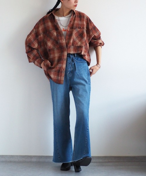 cepo(セポ)の「〈セットアップ対応〉バギーフレアーデニムパンツ(デニムパンツ・レディース・ブルー系2/ブルー系1・S/M/L)」の13枚目の写真