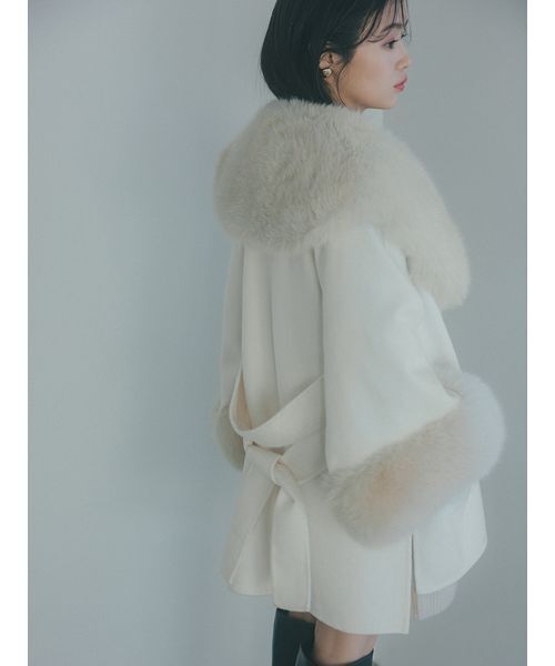 SNIDEL（スナイデル）の「ファーケープコート（チェスターコート・レディース・ミント/オフホワイト・F）」の10枚目の写真