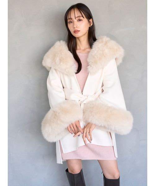 SNIDEL（スナイデル）の「ファーケープコート（チェスターコート・レディース・ミント/オフホワイト・F）」の12枚目の写真