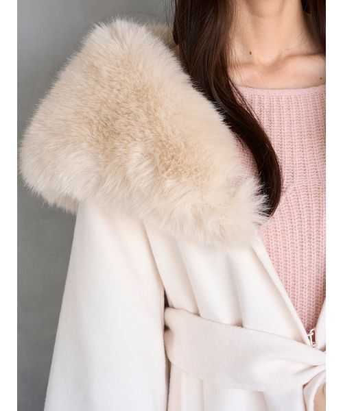 SNIDEL（スナイデル）の「ファーケープコート（チェスターコート・レディース・ミント/オフホワイト・F）」の15枚目の写真