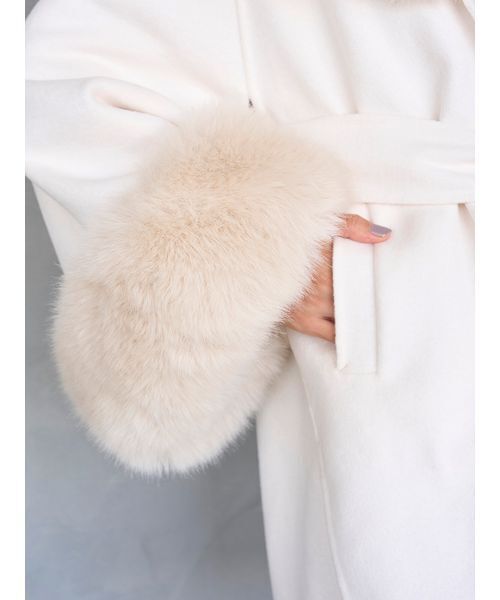 SNIDEL（スナイデル）の「ファーケープコート（チェスターコート・レディース・ミント/オフホワイト・F）」の17枚目の写真