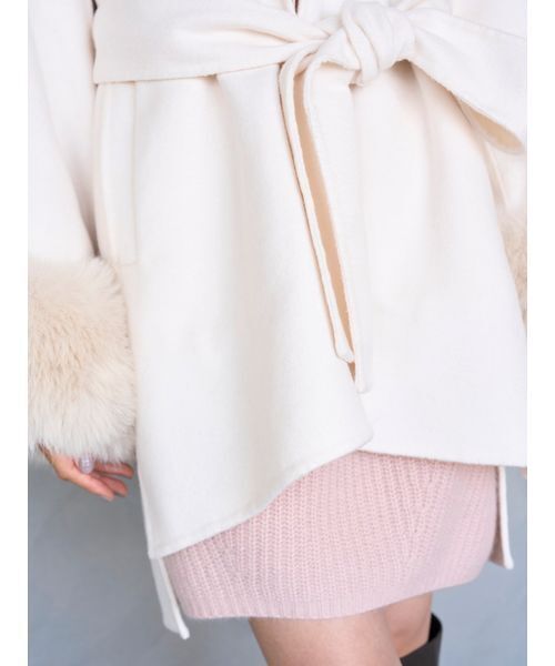 SNIDEL（スナイデル）の「ファーケープコート（チェスターコート・レディース・ミント/オフホワイト・F）」の18枚目の写真