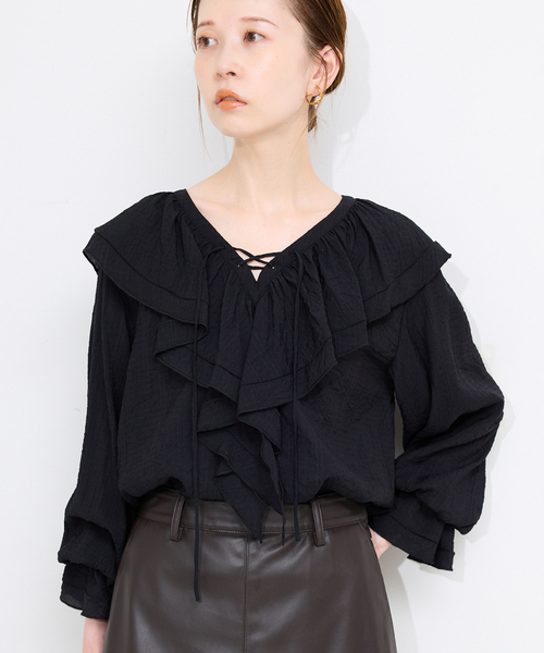 SLOBE IENA（スローブイエナ）の「ラッフルレースアップブラウス（シャツ/ブラウス・レディース・ブラック/パープル・FREE）」の11枚目の写真