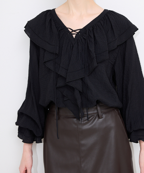SLOBE IENA（スローブイエナ）の「ラッフルレースアップブラウス（シャツ/ブラウス・レディース・ブラック/パープル・FREE）」の13枚目の写真