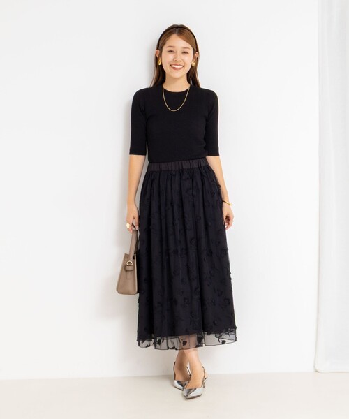 NOLLEY’S（ノーリーズ）の「ウォッシャブルチュール刺繍リバーシブルギャザースカート（スカート・レディース・ホワイト/ブラック・38/36）」の3枚目の写真