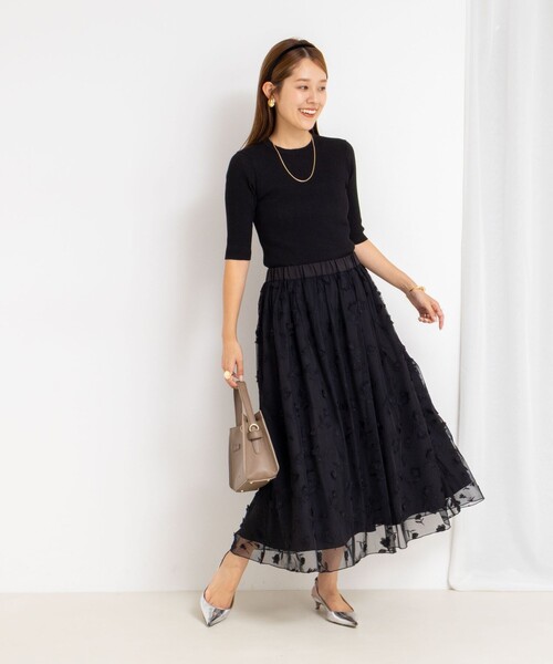 NOLLEY’S（ノーリーズ）の「ウォッシャブルチュール刺繍リバーシブルギャザースカート（スカート・レディース・ホワイト/ブラック・38/36）」の4枚目の写真