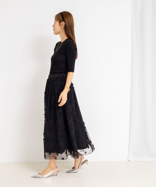 NOLLEY’S（ノーリーズ）の「ウォッシャブルチュール刺繍リバーシブルギャザースカート（スカート・レディース・ホワイト/ブラック・38/36）」の5枚目の写真