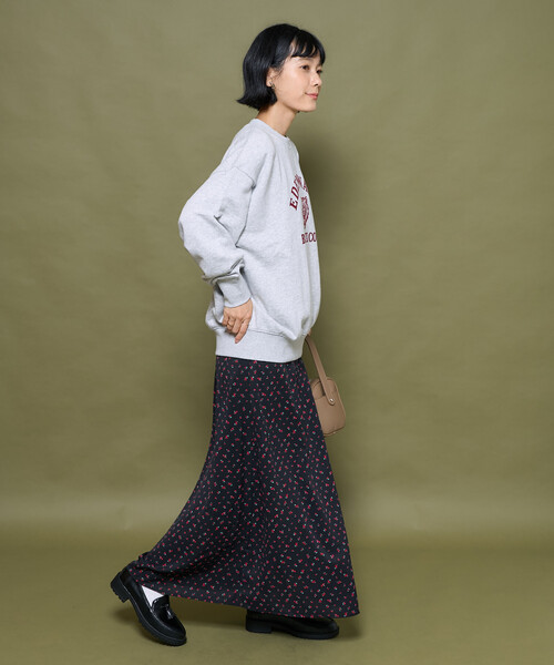 FREAK'S STORE(フリークスストア)の「小花柄セミフレアスカート(スカート・レディース・ブラック/ブルー・フリ-)」の5枚目の写真