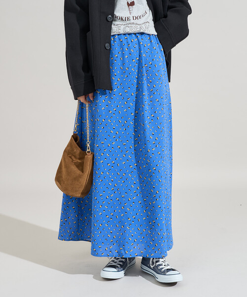 FREAK'S STORE(フリークスストア)の「小花柄セミフレアスカート(スカート・レディース・ブラック/ブルー・フリ-)」の15枚目の写真