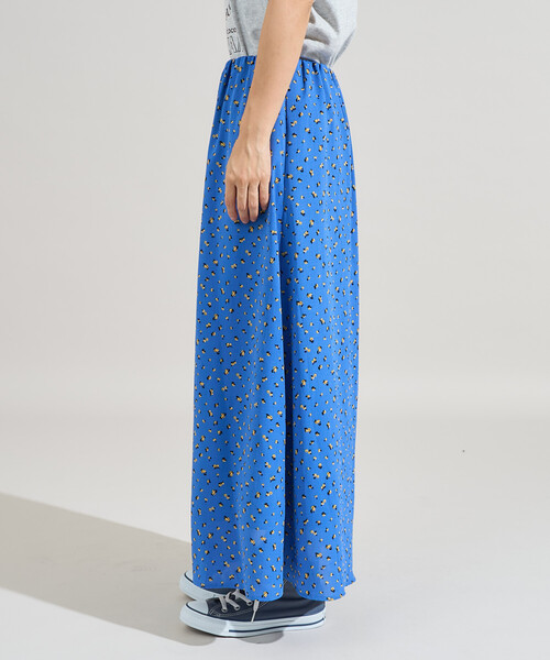 FREAK'S STORE(フリークスストア)の「小花柄セミフレアスカート(スカート・レディース・ブラック/ブルー・フリ-)」の20枚目の写真