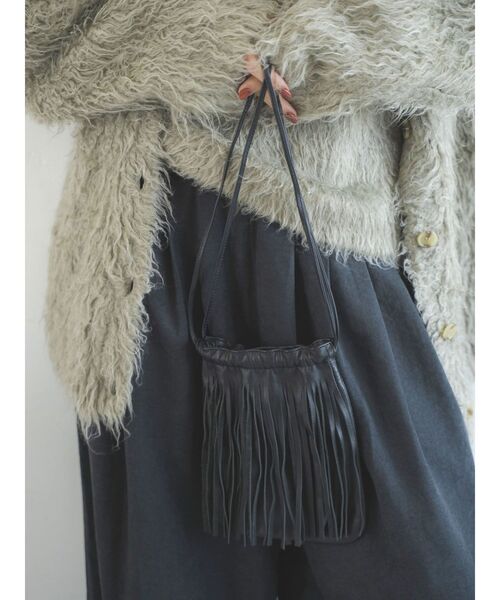 Ungrid（アングリッド）の「フリンジデザインレザーショルダーバッグ（ショルダーバッグ・レディース・ブラック・FREE）」の2枚目の写真