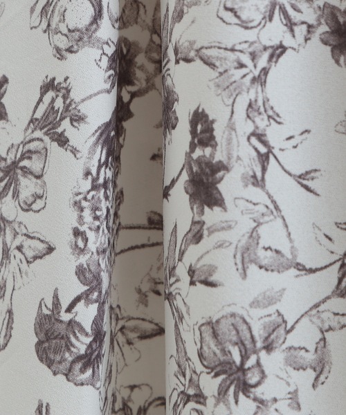 ASTORIA ODIER（アストリアオディール）の「花柄フリルワンピース（ワンピース・レディース・アイボリー/ブラック・MEDIUM/LARGE）」の21枚目の写真