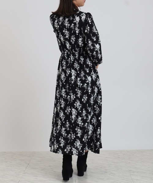 ASTORIA ODIER（アストリアオディール）の「花柄フリルワンピース（ワンピース・レディース・アイボリー/ブラック・MEDIUM/LARGE）」の11枚目の写真