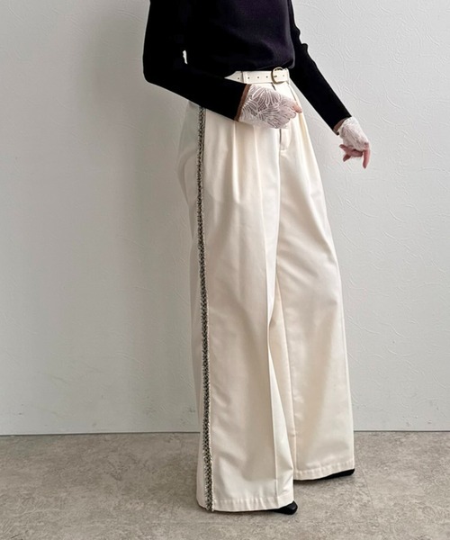 LHELBIE（レルビエ）の「フリンジラインパンツ（その他パンツ・レディース・チャコールグレー/ベージュ/アイボリー・M）」の2枚目の写真