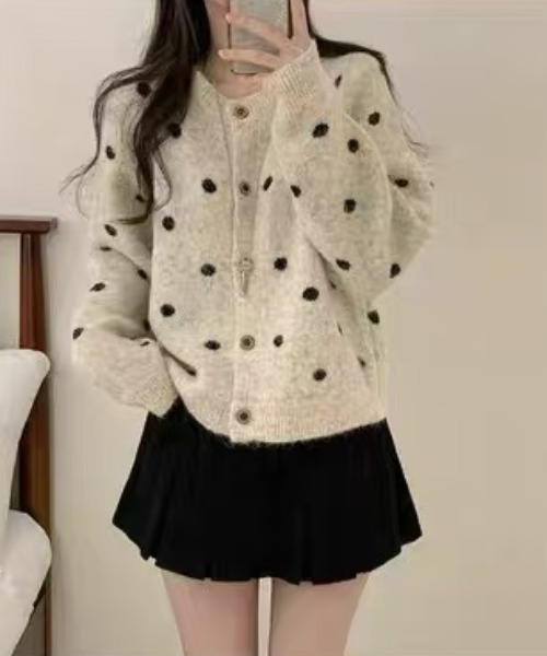 AsRiRe（アスリレイ）の「25aw/ドット柄ニットカーディガン（カーディガン/ボレロ・レディース・グレー/アイボリー/ブラウン・M）」の6枚目の写真