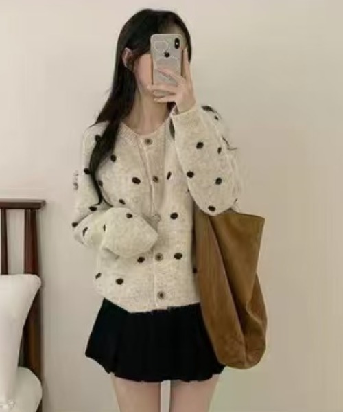 AsRiRe（アスリレイ）の「25aw/ドット柄ニットカーディガン（カーディガン/ボレロ・レディース・グレー/アイボリー/ブラウン・M）」の7枚目の写真