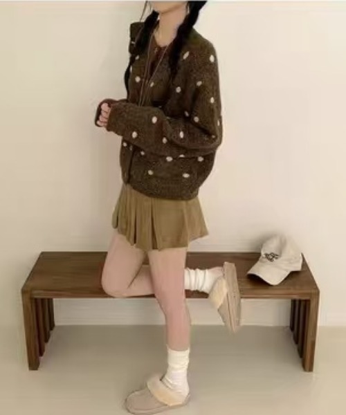 AsRiRe（アスリレイ）の「25aw/ドット柄ニットカーディガン（カーディガン/ボレロ・レディース・グレー/アイボリー/ブラウン・M）」の9枚目の写真