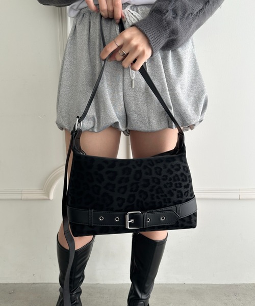 wears（ウェアーズ）の「【500mlペットボトル収納可】レオパードプリントベルトショルダーバッグ（ハンドバッグ・レディース・ブラウン/ブラック/ベージュ/ダークブラウン・FREE）」の17枚目の写真