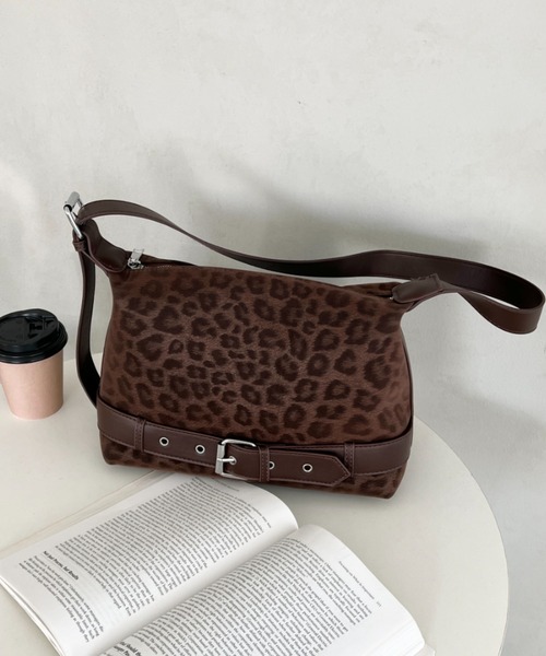 wears（ウェアーズ）の「【500mlペットボトル収納可】レオパードプリントベルトショルダーバッグ（ハンドバッグ・レディース・ブラウン/ブラック/ベージュ/ダークブラウン・FREE）」の9枚目の写真