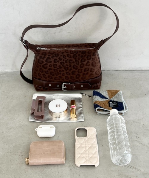 wears（ウェアーズ）の「【500mlペットボトル収納可】レオパードプリントベルトショルダーバッグ（ハンドバッグ・レディース・ブラウン/ブラック/ベージュ/ダークブラウン・FREE）」の12枚目の写真