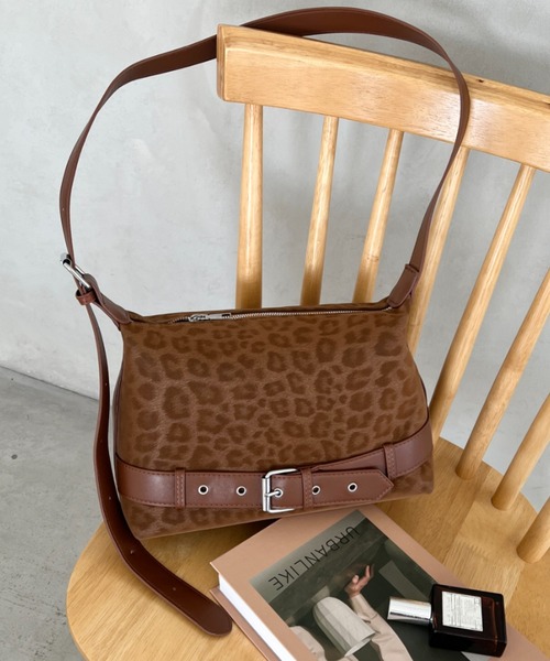 wears（ウェアーズ）の「【500mlペットボトル収納可】レオパードプリントベルトショルダーバッグ（ハンドバッグ・レディース・ブラウン/ブラック/ベージュ/ダークブラウン・FREE）」の22枚目の写真