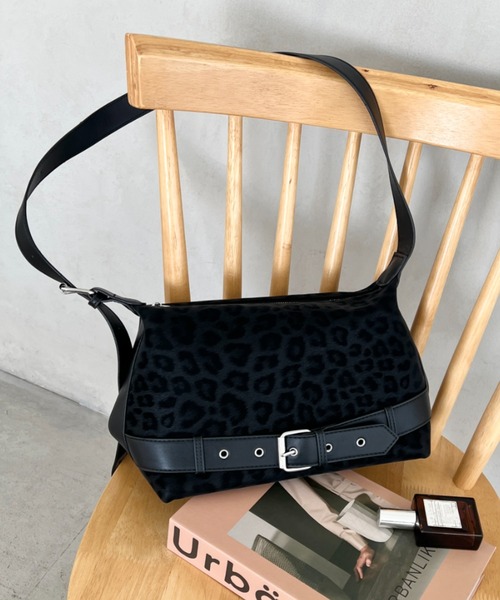 wears（ウェアーズ）の「【500mlペットボトル収納可】レオパードプリントベルトショルダーバッグ（ハンドバッグ・レディース・ブラウン/ブラック/ベージュ/ダークブラウン・FREE）」の8枚目の写真