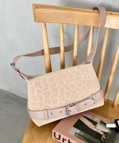 wears（ウェアーズ）の「【500mlペットボトル収納可】レオパードプリントベルトショルダーバッグ（ハンドバッグ・レディース・ブラウン/ブラック/ベージュ/ダークブラウン・FREE）」の11枚目の写真