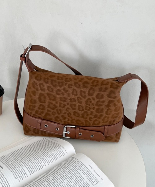 wears（ウェアーズ）の「【500mlペットボトル収納可】レオパードプリントベルトショルダーバッグ（ハンドバッグ・レディース・ブラウン/ブラック/ベージュ/ダークブラウン・FREE）」の10枚目の写真