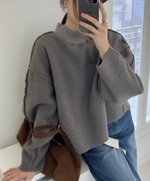 FREE STYLISTS(フリー スタイリスト)の「YUGA_YGMC Drop shoulder wool-look top(ニット/セーター・レディース・オフホワイト/グレー/ブルー・FREE)」の1枚目の写真