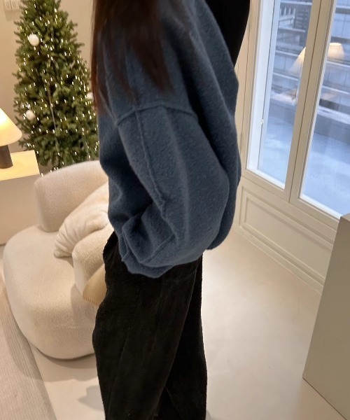 FREE STYLISTS(フリー スタイリスト)の「YUGA_YGMC Drop shoulder wool-look top(ニット/セーター・レディース・オフホワイト/グレー/ブルー・FREE)」の19枚目の写真