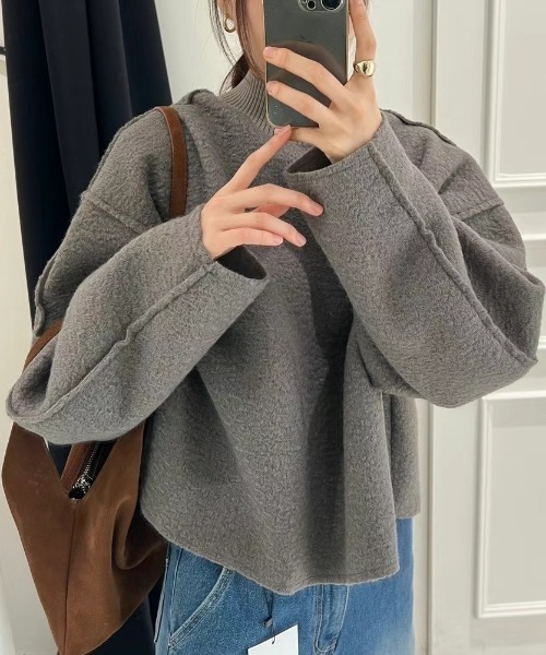 FREE STYLISTS(フリー スタイリスト)の「YUGA_YGMC Drop shoulder wool-look top(ニット/セーター・レディース・オフホワイト/グレー/ブルー・FREE)」の8枚目の写真