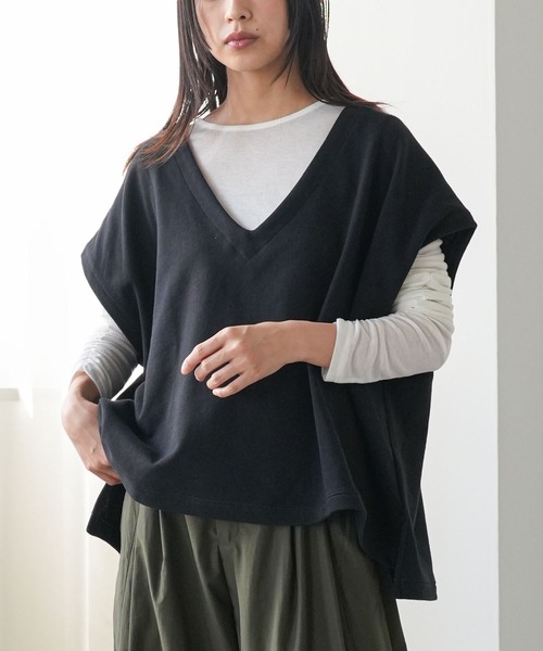 mili an deni（ミリアンデニ）の「裏毛Vネックベスト（ベスト・レディース・オートミール/ブラック/杢グレー・M）」の2枚目の写真