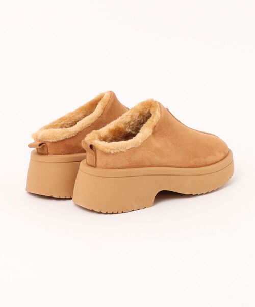 LUGG NAGG（ラグナグ）の「【BeF】【厚底ヒール】つっかけムートンサボ【３E】（スリッポン・レディース・ベージュ/キャメル/ブラック・L/LL/M）」の4枚目の写真