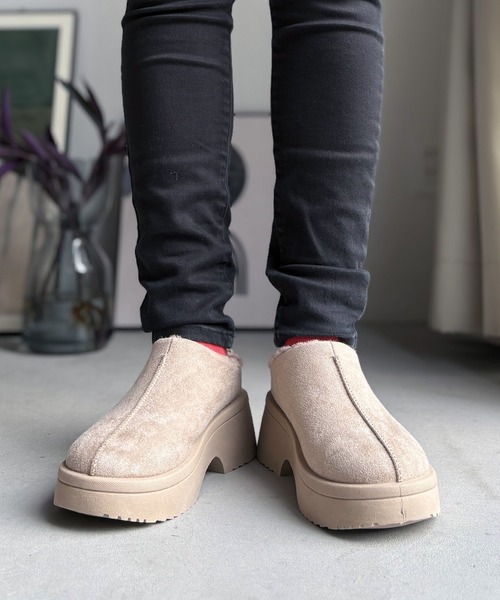 LUGG NAGG（ラグナグ）の「【BeF】【厚底ヒール】つっかけムートンサボ【３E】（スリッポン・レディース・ベージュ/キャメル/ブラック・L/LL/M）」の2枚目の写真