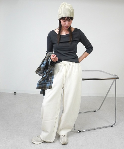 gossara（ゴサラ）の「裏起毛カーブパンツ（スウェットパンツ・レディース・アイボリー系/ブラウン/スミクロ・FREE）」の11枚目の写真