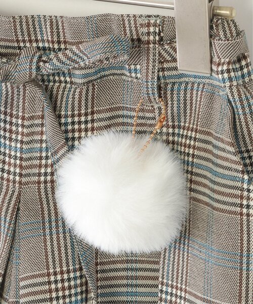 ikka(イッカ)の「ポンポン付きチェックタックキュロット(120~160cm)(その他パンツ・キッズ・ベージュ/ダークグレー・120/130/140/150/160)」の19枚目の写真