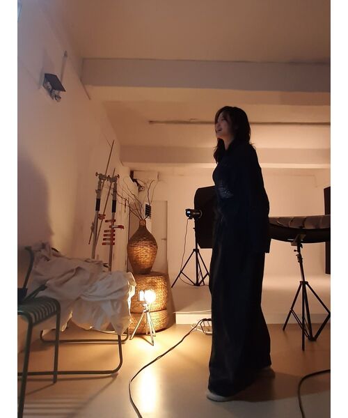 AVANDRESS（アバンドレス ）の「Super Wide Dart Denim Pants BLACK（デニムパンツ・レディース・ブラック・MEDIUM/X-LARGE）」の17枚目の写真