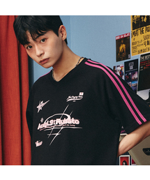 GAKKAI UNIONS（ガッカイユニオンズ）の「Rubato V-neck Short Sleeve T-shirt Black（Tシャツ/カットソー・メンズ）」