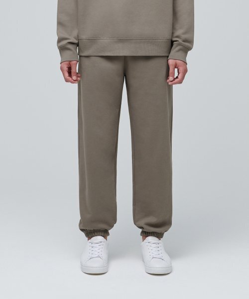 MUSINSA STANDARD(ムシンサスタンダード)の「フリーススウェットパンツ【ダスティベージュ】(スウェットパンツ・メンズ・その他・SMALL)」の1枚目の写真