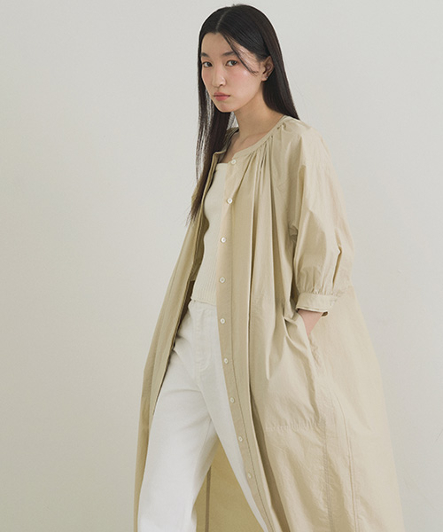 LINGSEOUL(リングソウル)の「voluminous shirring dress-cream(ワンピース・レディース・その他・FREE)」の4枚目の写真