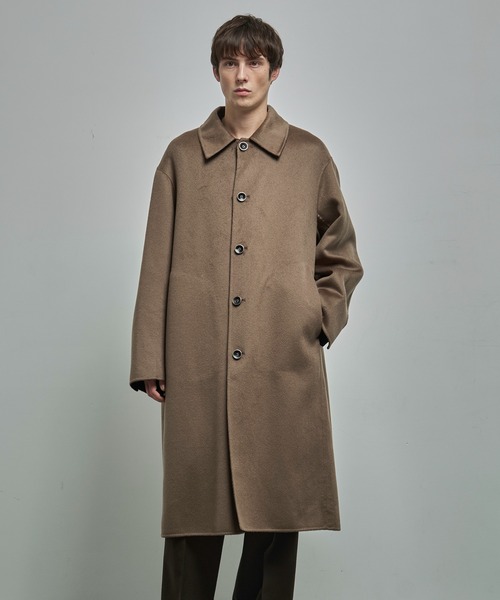 CASHMERE CASHMERE(カシミヤカシミヤ)の「【CASHMERE CASHMERE/カシミアカシミア】CASHMERE REVERSIBLE OVER COAT(ステンカラーコート・メンズ・ブラック/モカ・48/44)」の1枚目の写真