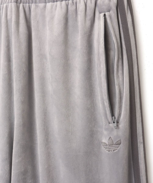 adidas(アディダス)の「adidas FB TP VELOUR / アディダス ファイヤーバード トラックパンツ ベロア(その他パンツ・メンズ・シルバー・XXL/XL/L/M/S)」の3枚目の写真