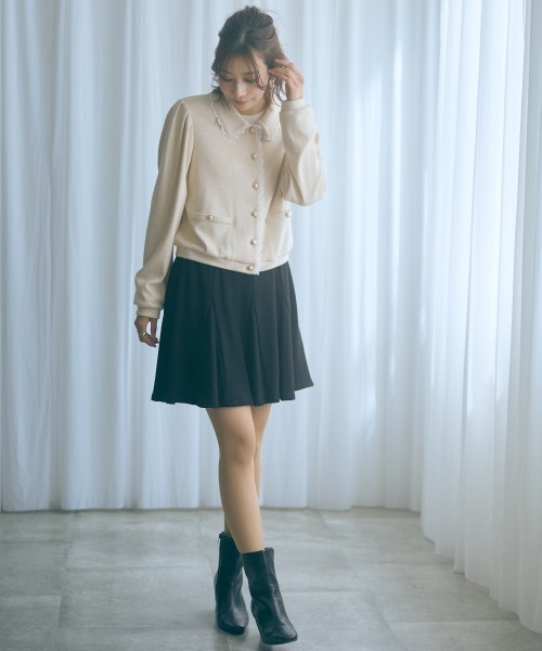 marun（マルン）の「＜大きいサイズ＞金ボタンショート丈カーディガン marun（カーディガン/ボレロ・レディース・ブラック/グレー/ベージュ・L/LL/3L/4L/5L）」の4枚目の写真