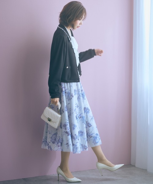 marun（マルン）の「＜大きいサイズ＞金ボタンショート丈カーディガン marun（カーディガン/ボレロ・レディース・ブラック/グレー/ベージュ・L/LL/3L/4L/5L）」の9枚目の写真