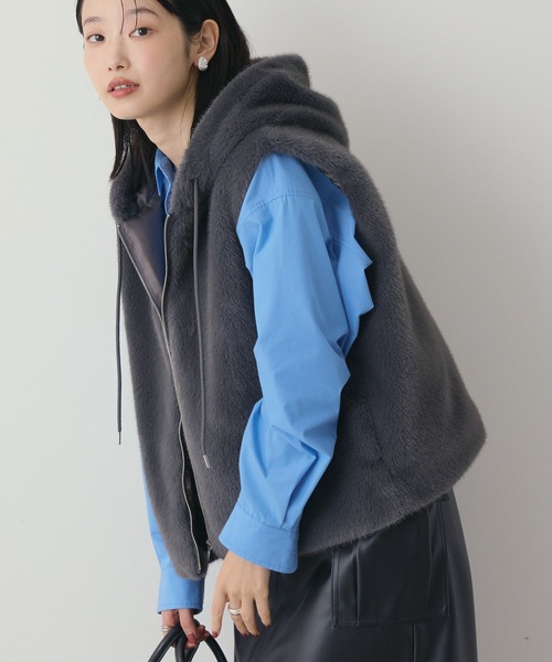 AMERICAN HOLIC（アメリカンホリック）の「フードファーベスト（ベスト・レディース・チャコールグレー/ライトベージュ・M/L）」の9枚目の写真