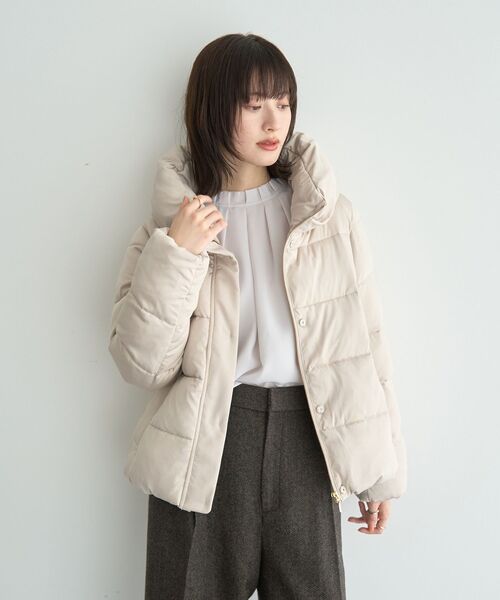 YECCA VECCA(イェッカヴェッカ)の「カチオンジャージーブルゾン(ブルゾン・レディース・グレイッシュベージュ/ブラック・FREE)」の3枚目の写真