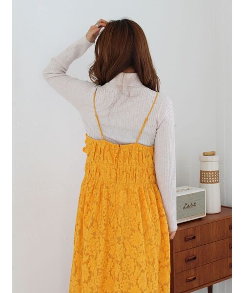 Ungrid（アングリッド）の「バテン起毛レースキャミワンピース（ワンピース・レディース・オフホワイト/ブラック/イエロー・FREE）」の4枚目の写真